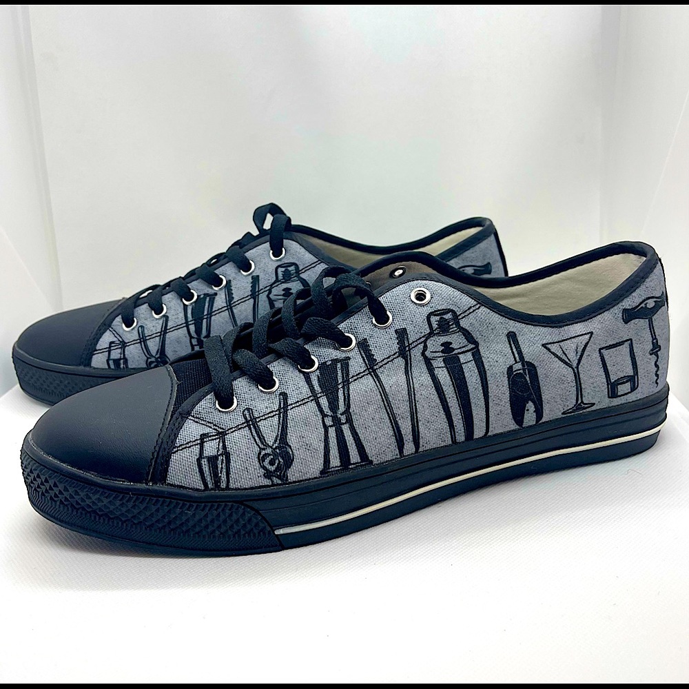 Mens low-cut Converse Chuck STYLE bartending sneakers. Size 12. Never worn